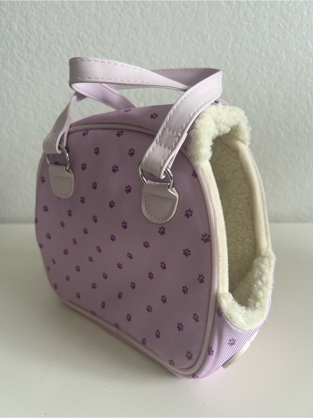 Our Generation Hop-in Lilac Paw-Print Faux Sheerling Lined Cat Carrier